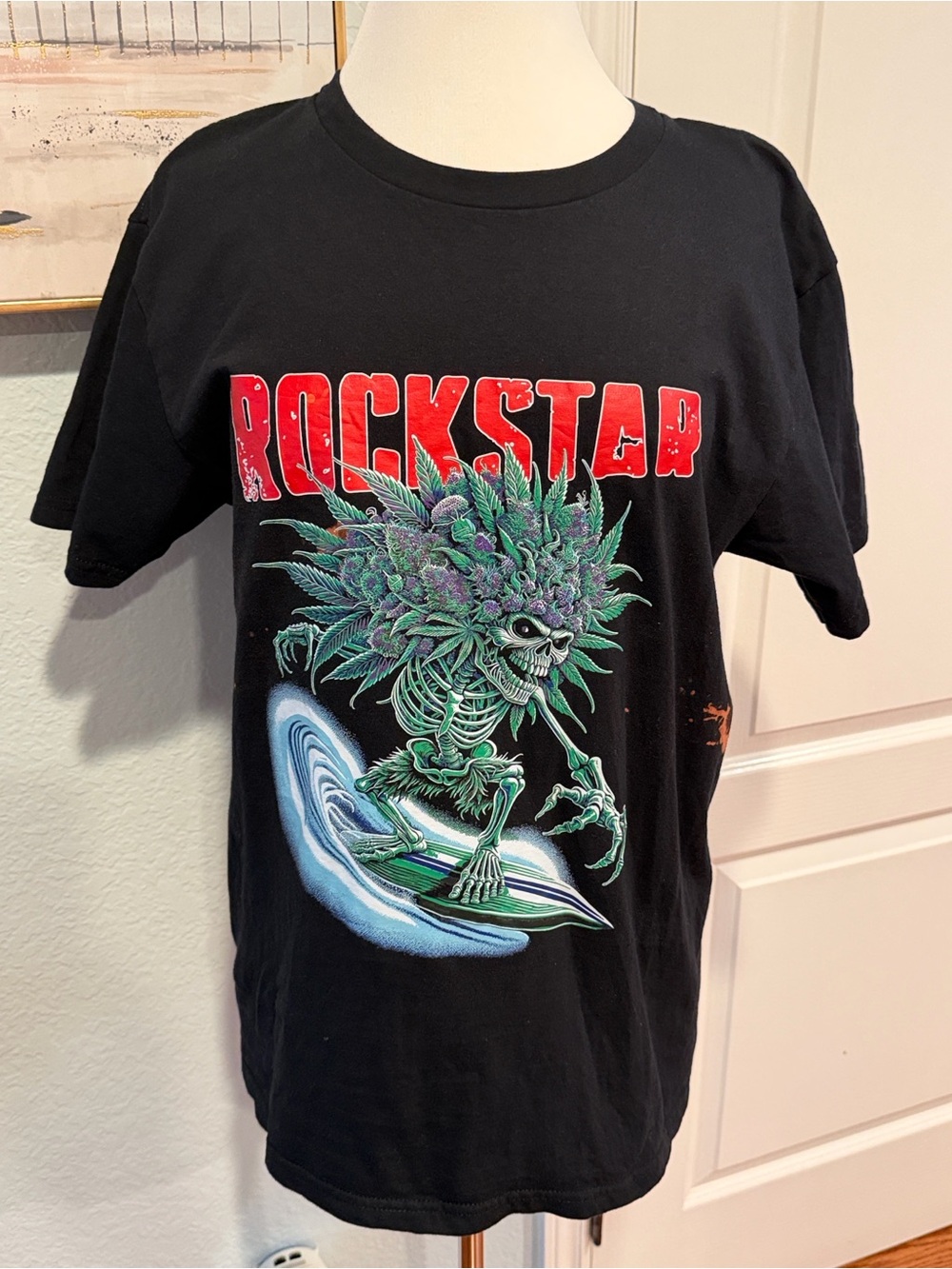 ROCKSTAR Sz Small Unisex Graphic Short Sleeve Tee w/Surf Skeleton